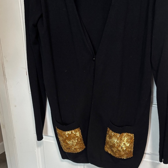 Design History Black Knit Top with Subtle Trim - Picture 4 of 5